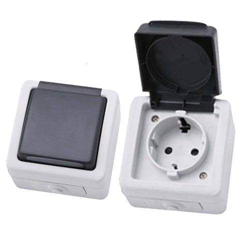 [R64034] BASE ENCHUFE T/TL ESTANCA  IP44